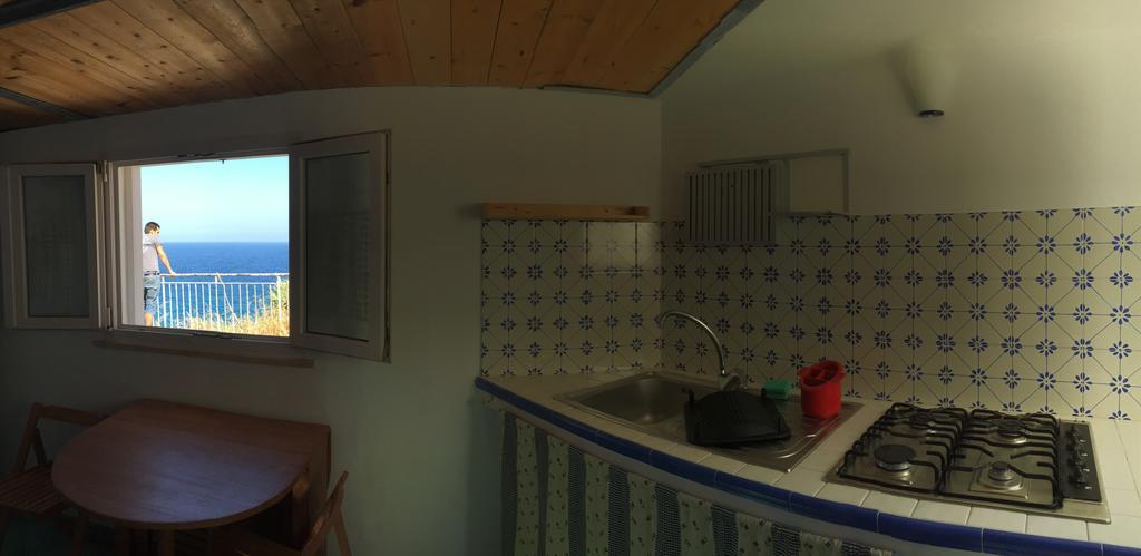 Raffaele Lägenhet Ponza Rum bild